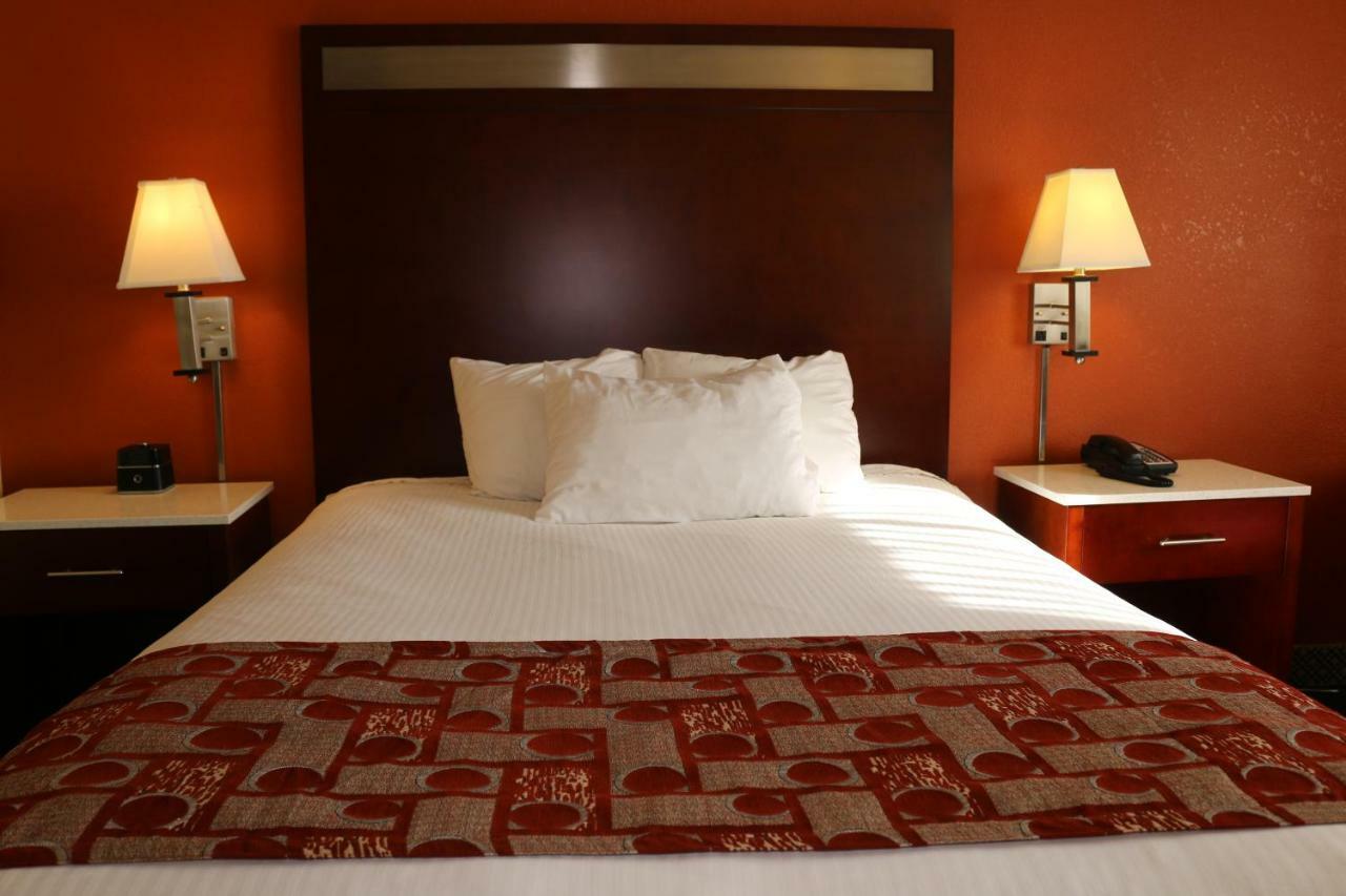 Hotel Baymont By Wyndham Washington Court House 2*
